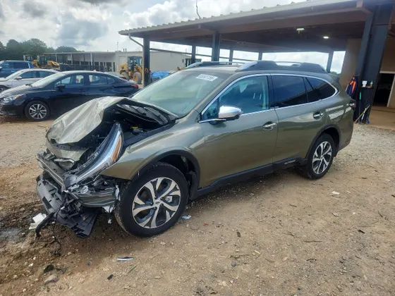 2021 Subaru Outback Touring