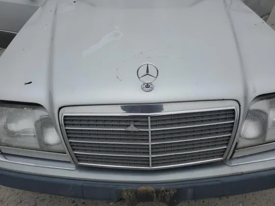 1992 Mercedes-Benz 300 Series 300E