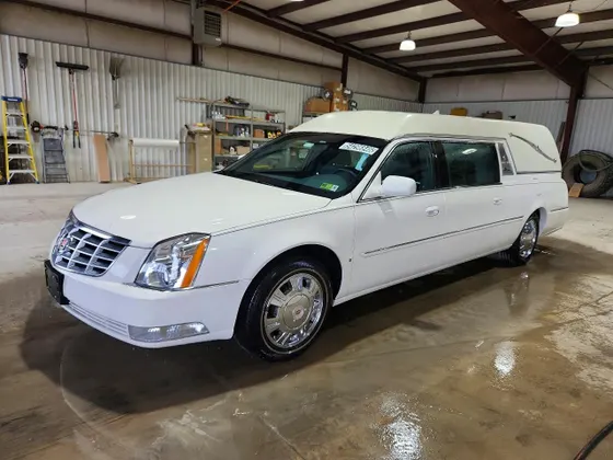 2009 Cadillac DTS Professional Funeral Coach
