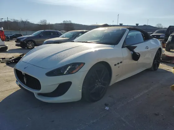 2016 Maserati GranTurismo Convertible Sport