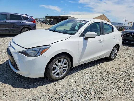 2016 Scion iA