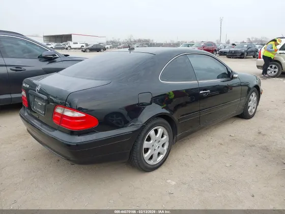 2000 Mercedes-Benz CLK-Class
