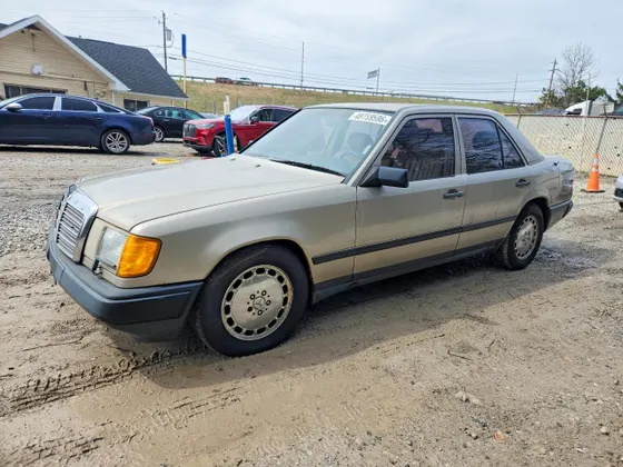 1988 Mercedes-Benz 300 Series 300E