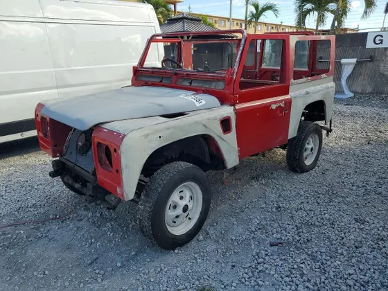 1990 Land Rover Defender