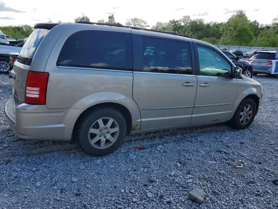 2009 Chrysler Town & Country Touring