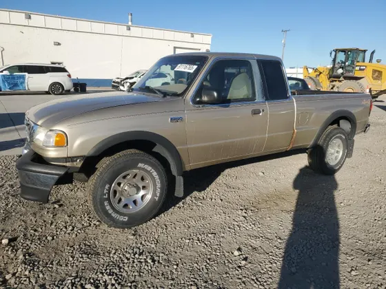 1999 Mazda B-Series 4WD Truck SE