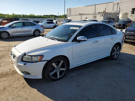 2011 Volvo S40