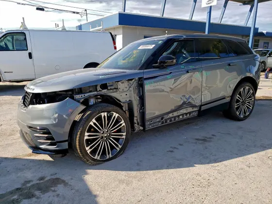 2025 Land Rover Range Rover Velar Dynamic SE