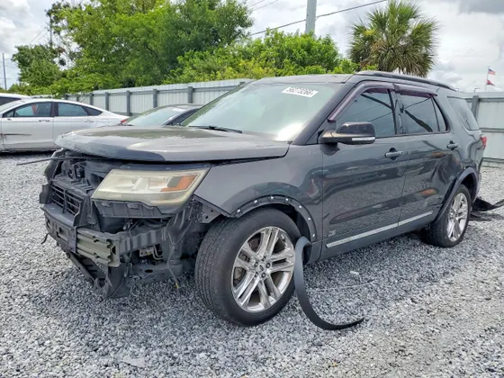 2017 Ford Explorer XLT