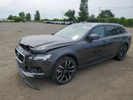 2024 Volvo V90 ULTIMATE
