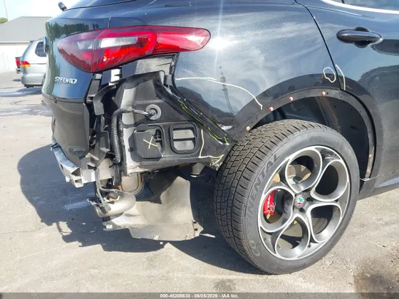2020 Alfa Romeo Stelvio Ti Sport