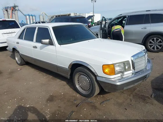 1990 Mercedes-Benz 560 SEL