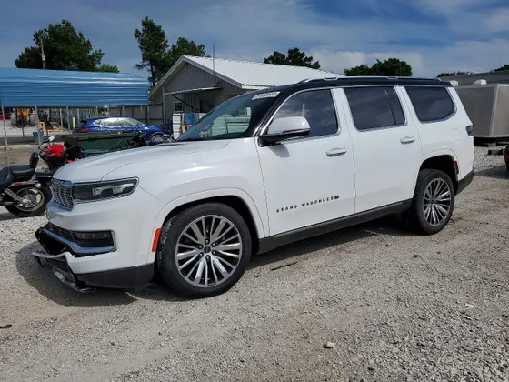 2022 Jeep Grand Wagoneer Series III