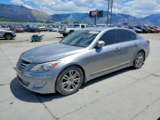 2012 Hyundai Genesis 5.0L R-Spec