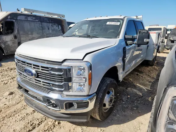 2023 Ford Super Duty F-350 DRW XL