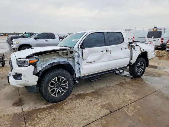 2021 Toyota Tacoma 4WD SR5