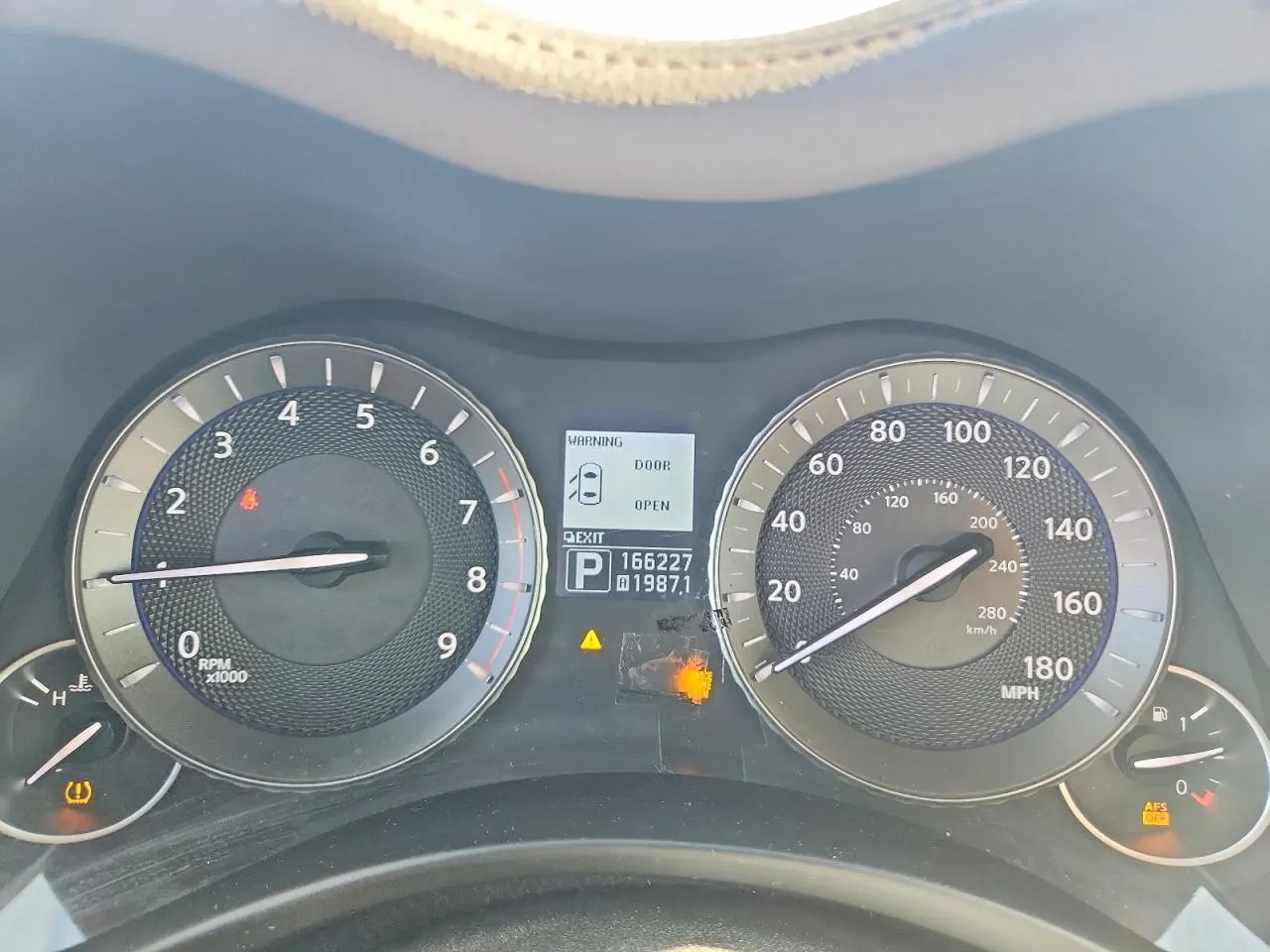 2011 INFINITI M56