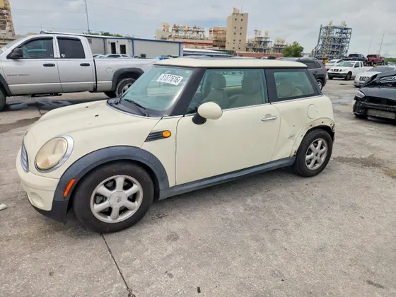 2010 MINI Cooper Hardtop COOPER