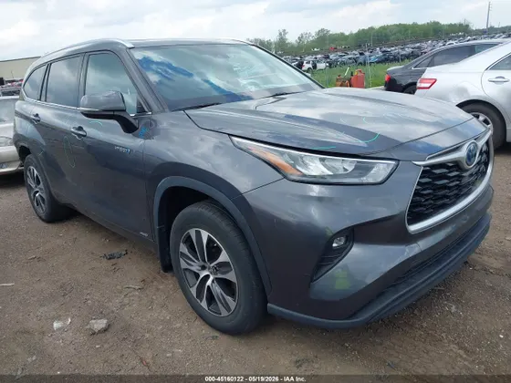 2020 Toyota Highlander Hybrid XLE