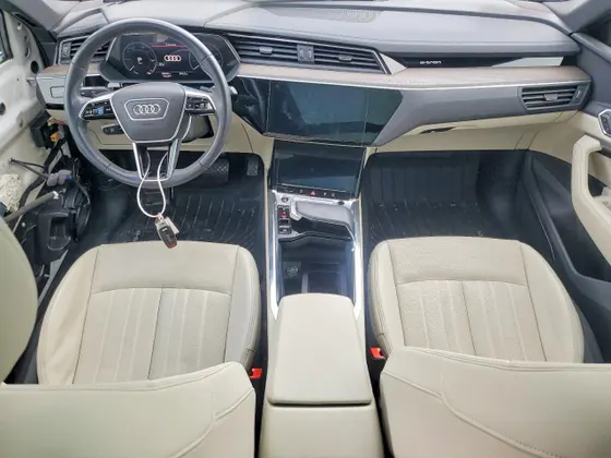 2024 Audi Q8 e-tron Sportback S line Premium Plus