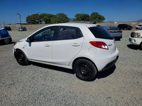 2014 Mazda Mazda2 Sport