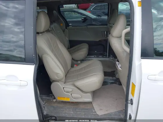 2012 Toyota Sienna XLE