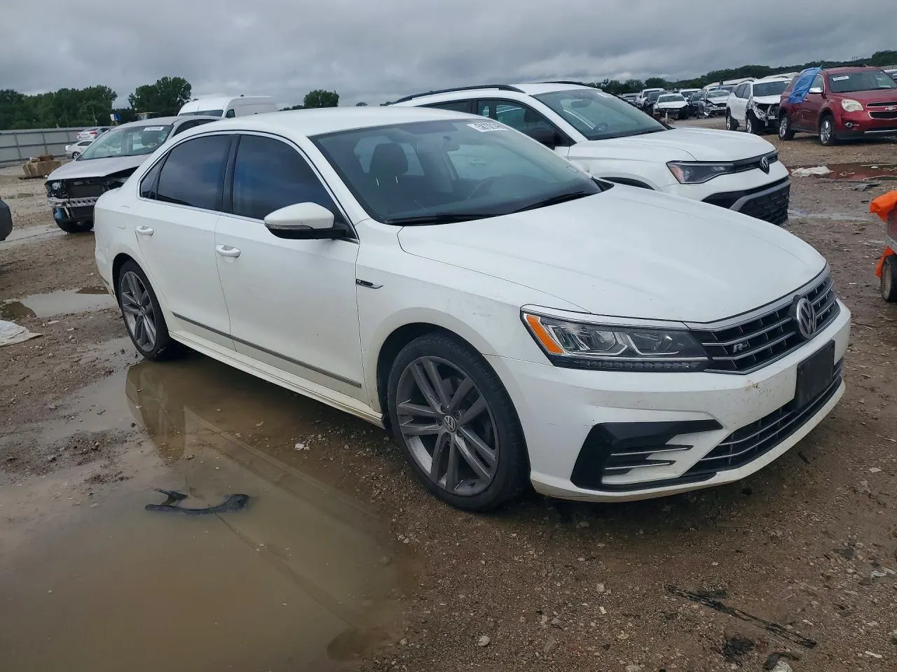 2017 Volkswagen Passat R-Line w/Comfort Pkg