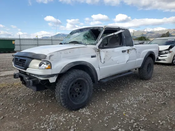 1998 Mazda B-Series 4WD Truck SE