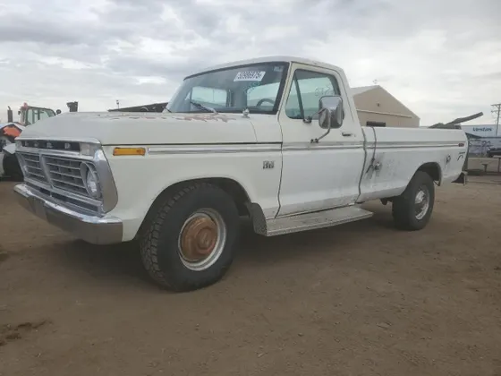 1975 Ford F-250