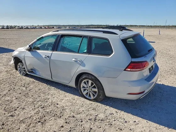 2018 Volkswagen Golf SportWagen S
