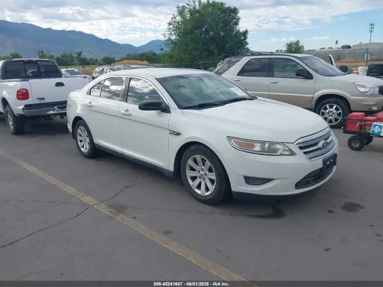 2011 Ford Taurus SE