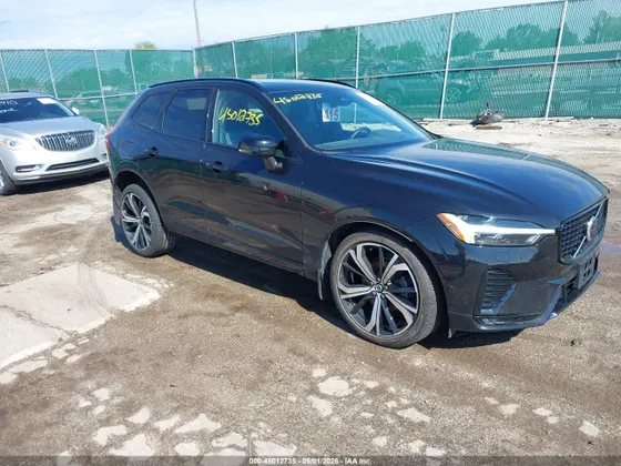 2022 Volvo XC60 Ultimate Dark Theme