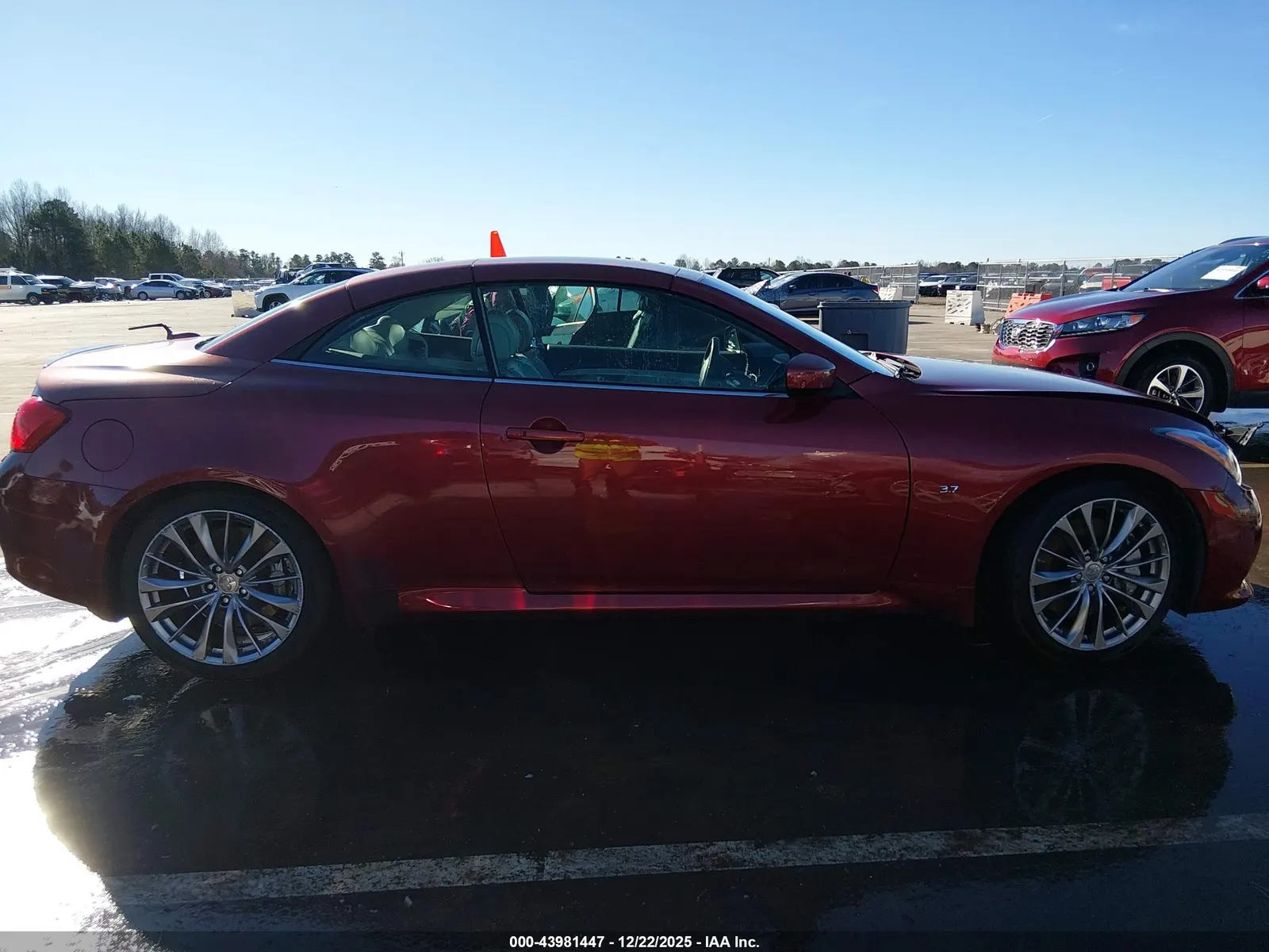 2014 INFINITI Q60 Convertible