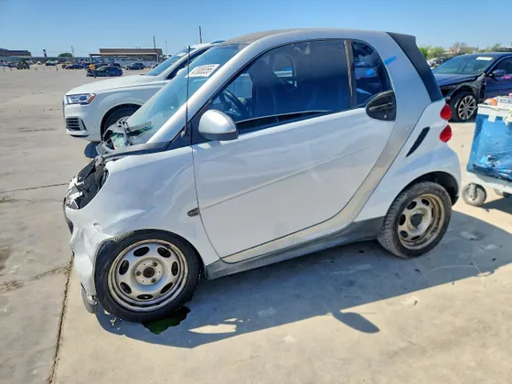 2014 smart fortwo Passion