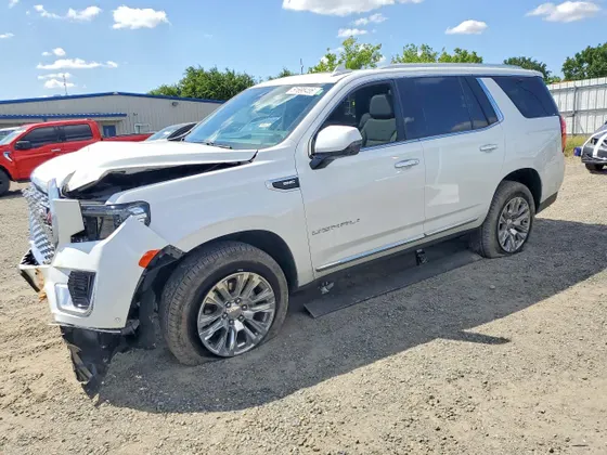 2024 GMC Yukon Denali