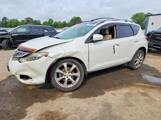 2012 Nissan Murano LE