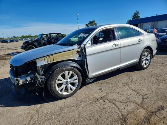 2010 Ford Taurus SEL
