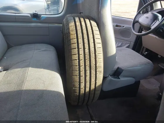 1998 Ford Club Wagon XL