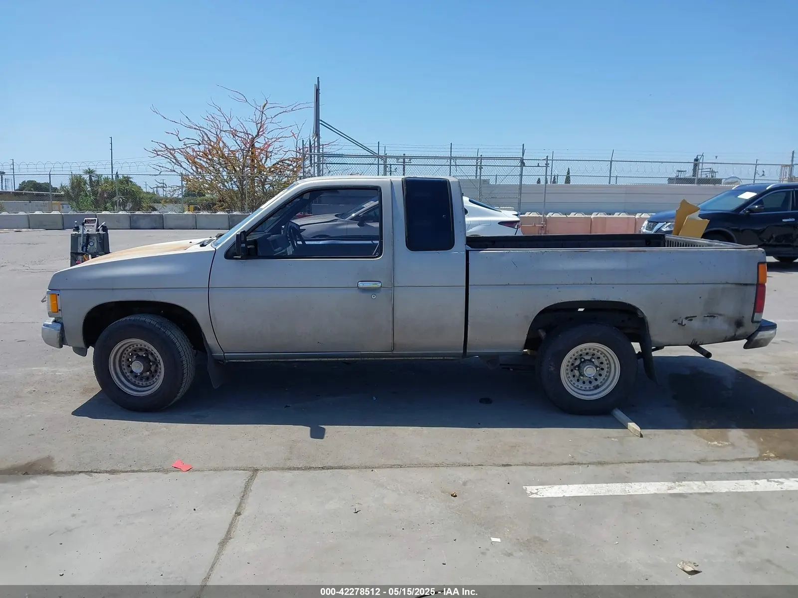 1988 Nissan Hardbody King Cab 2WD KING CAB