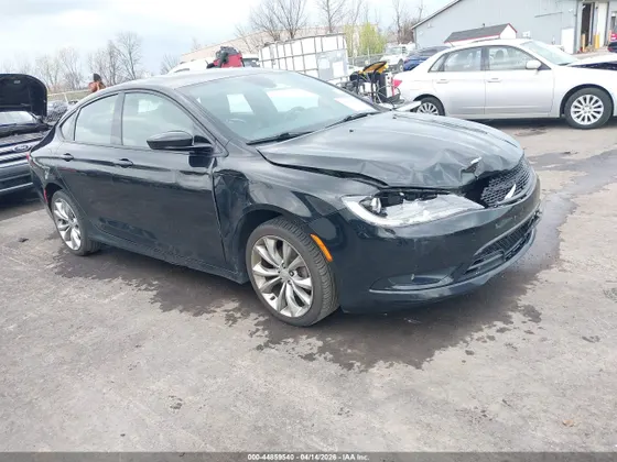 2015 Chrysler 200 S