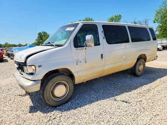 1999 Ford Econoline Wagon XL