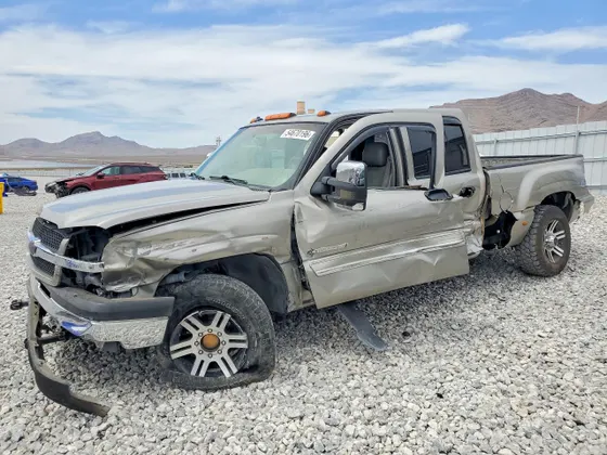2003 Chevrolet Silverado 1500HD LS