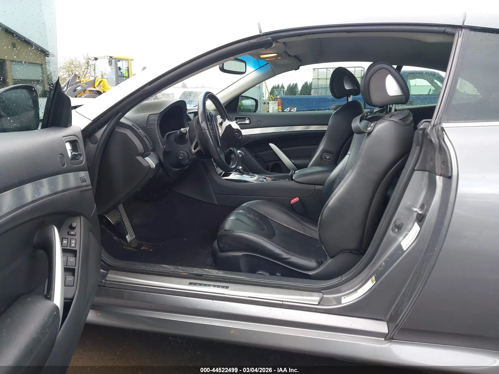 2015 INFINITI Q60 Convertible