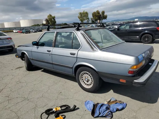 1984 BMW 528 - 533 - 633 - 733 528E