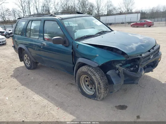 1996 Nissan Pathfinder XE