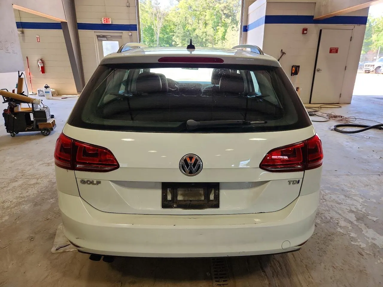 2015 Volkswagen Golf SportWagen TDI S