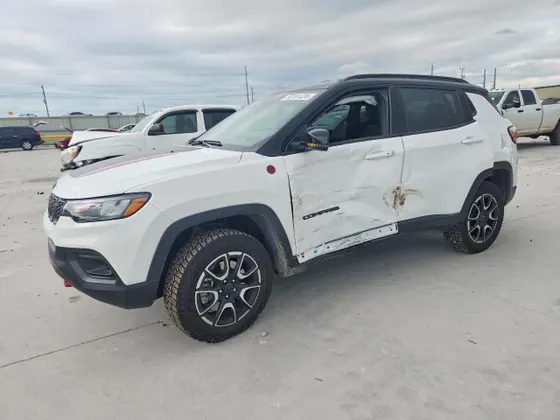2026 Jeep Compass Trailhawk