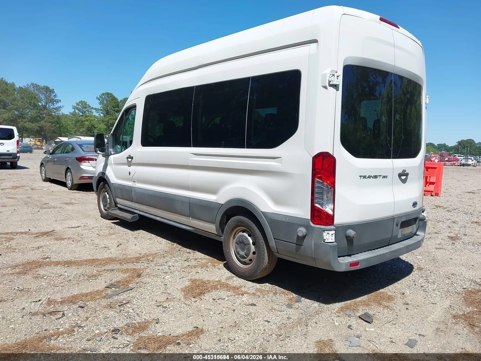 2016 Ford Transit Wagon XLT