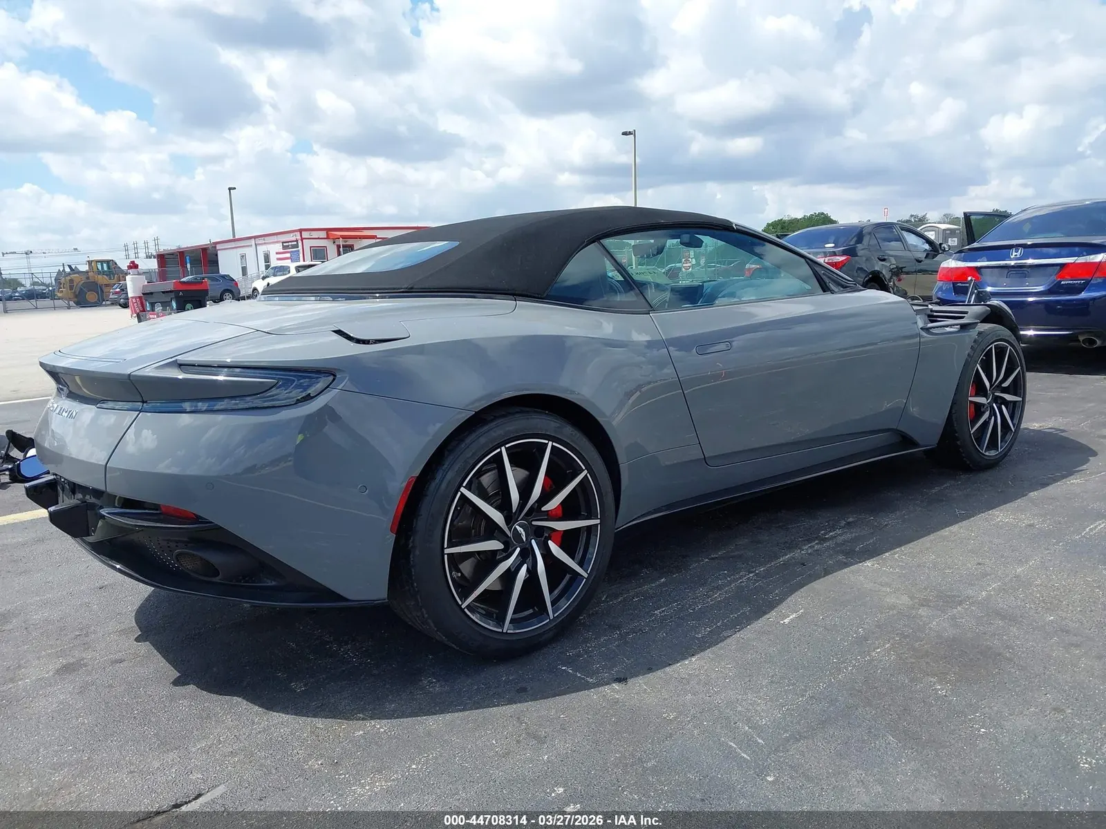 2022 Aston Martin DB11 VOLANTE