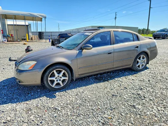 2002 Nissan Altima SE